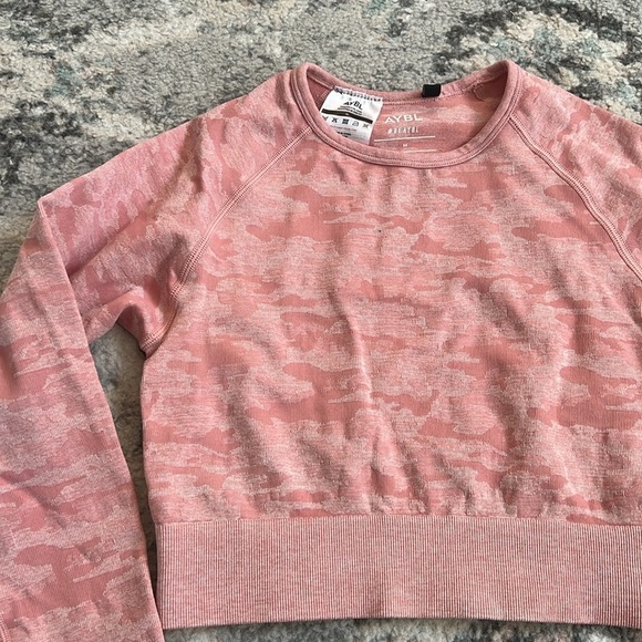 AYBL Long Sleeve Camo Crop Top - Picture 2 of 9